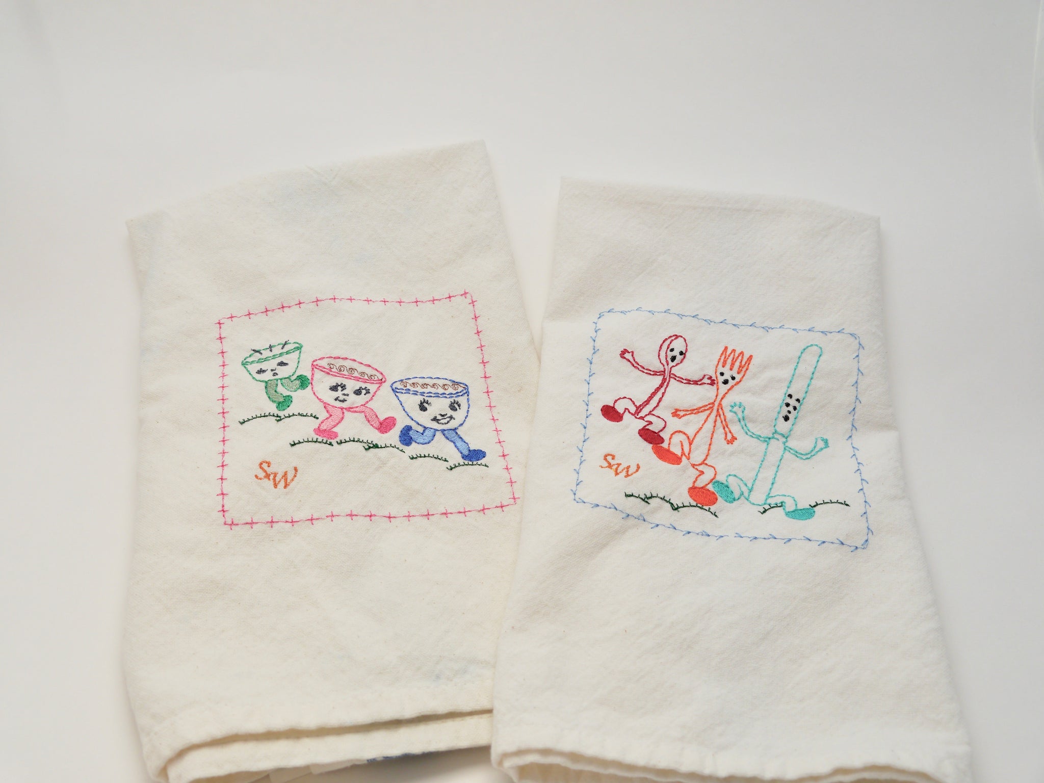 2 Muslin Embroidery Kitchen Dish Towel 1930s 1950s
