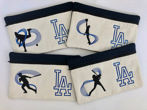 DODGER Embroidered iPad bag | stitchywoman.net