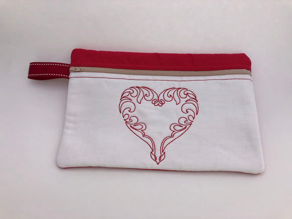 iPad or Tablet Bag Embroidered Heart | stitchywoman.net